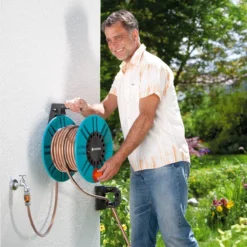 GARDENA - Wandslanghouder 60 Met Slanggeleider - Slanghouder - Maximale Capaciteit 60 Meter -Goedkope Groene Liefde Winkel 1200x1200 979